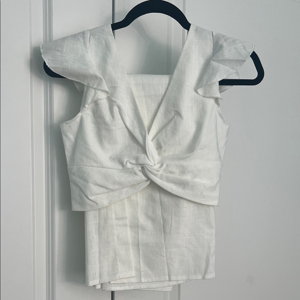 Elegant White Sleeveless Top